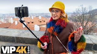 Alvásproblémák ellen forró hancúr egy szöszke milffel