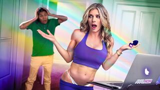 Cory Chase nagyméretű popókáját a nevelő zsenge kuki meghágja
