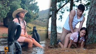 Lil timy keményen szétdug az erdő közepén