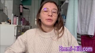 Extrém spriccelő fiatal kúrás egyetemista lánnyal